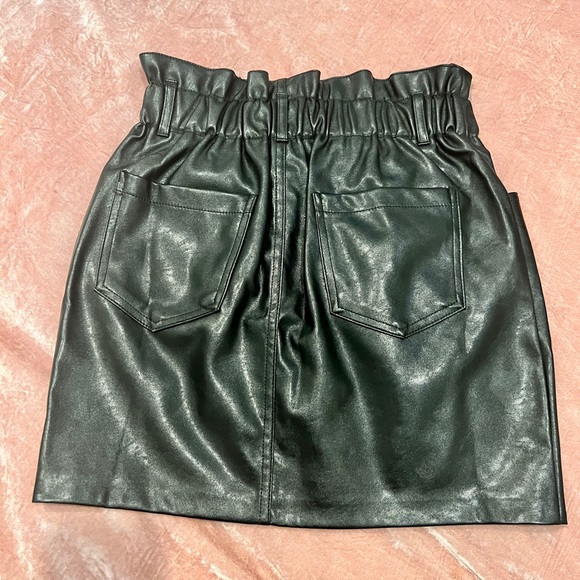 Paper Bag Faux Leather Skirt - Picture 5 of 6